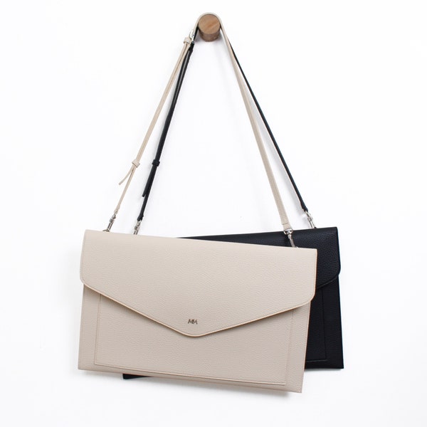 pino3 / laptop sleeve with shoulder strap / ivory / black / vegan leather