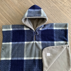Blue and Gray plaid car seat poncho,kids winter poncho coat ,double layers,soft car seat blanket,option for pockets. image 2