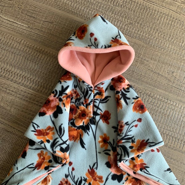 Floral Print car seat poncho, girls winter poncho coat, double layers, soft  car seat blanket, option for pockets.