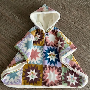 Quilted patch prints car seat poncho, kids winter poncho coat/jacket, hooded, double layers, soft car seat blanket.