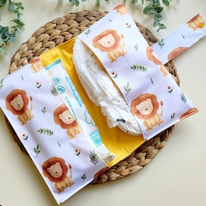 Lion Nappy Wallet, Jungle Nappy Wallet, Baby Changing set, Wet bag, Neutral nappy wallet wet bag, Newborn wet bag, baby changing mat