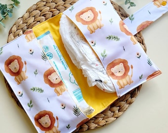 Lion Nappy Wallet, Jungle Nappy Wallet, Baby Changing set, Wet bag, Neutral nappy wallet wet bag, Newborn wet bag, baby changing mat