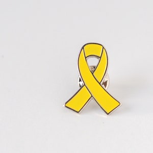 Lapel pin yellow ribbon, pin, endometriosis