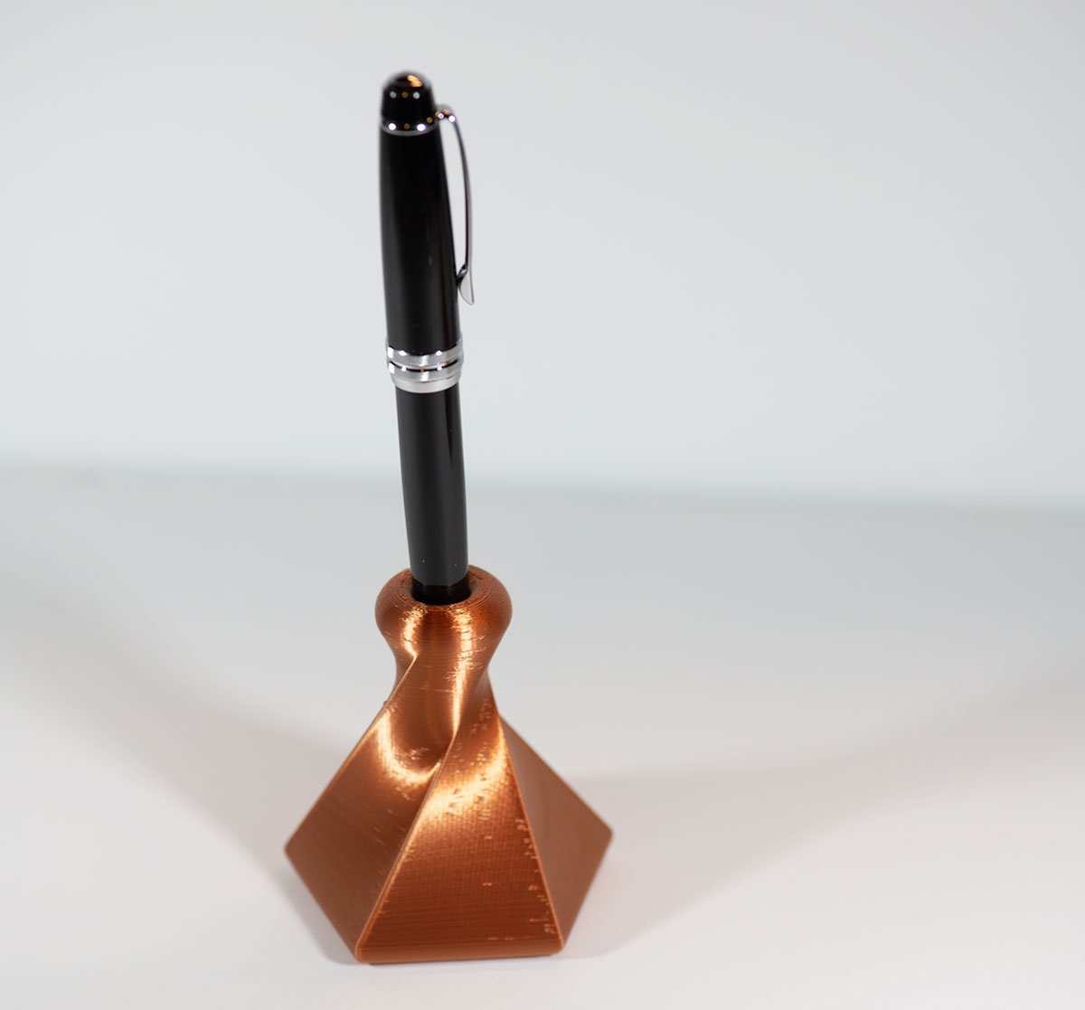apple pen stand