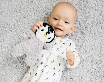 Crochet penguin pattern, crochet penguin, mini penguin plush, plush penguin pattern, crochet penguin plush, crochet penguin stuffie