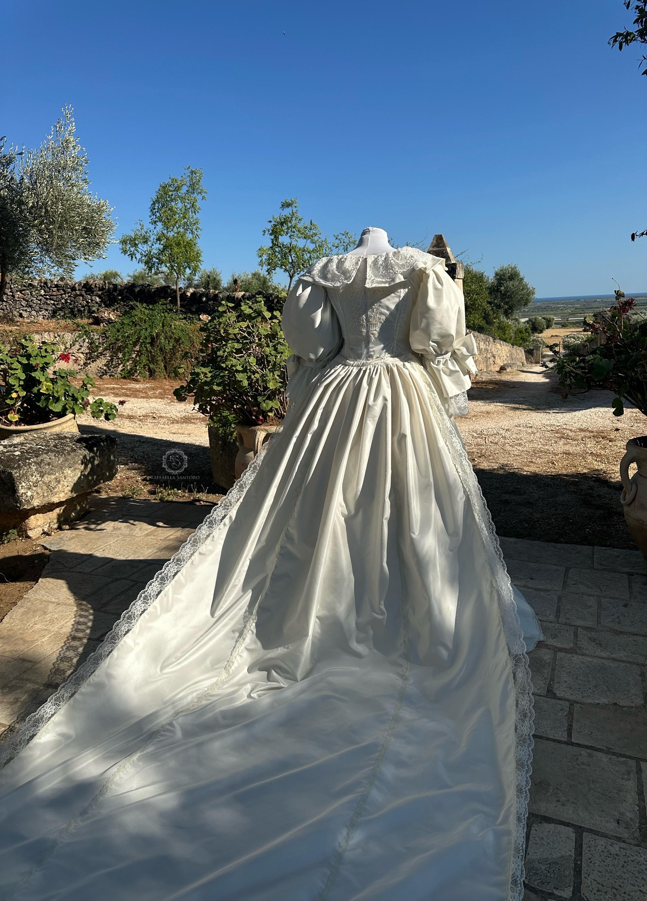 Princess Diana inspired wedding dress, taffeta ivory wedding dress, Princess wedding dress, royal wedding dress, lady Diana wedding dress