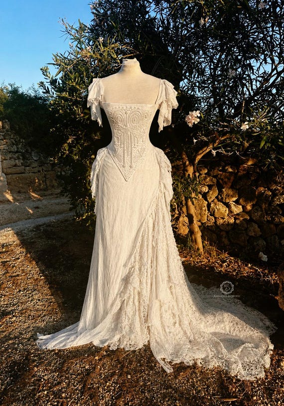 woodland fairy bridesmaid dresses Titania Ivory Wedding Dress, Bridal Gown, Corset Bodice, Fantasy Fairy Bridal With Train, Romantic Gothic Wedding Dress Size:2 (L)