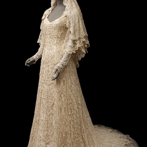Padme Wedding Dress, Padme Dress, Padme Costume, Padme White Costume, Padme  Costume, Padme Cosplay, Lace Wedding Dress, Princess Wedding - Etsy
