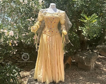Padme Meadow Dress, Padme picnic dress, padme costume, Padme floral costume, Padme costume, padme cosplay, Yellow medieval dress