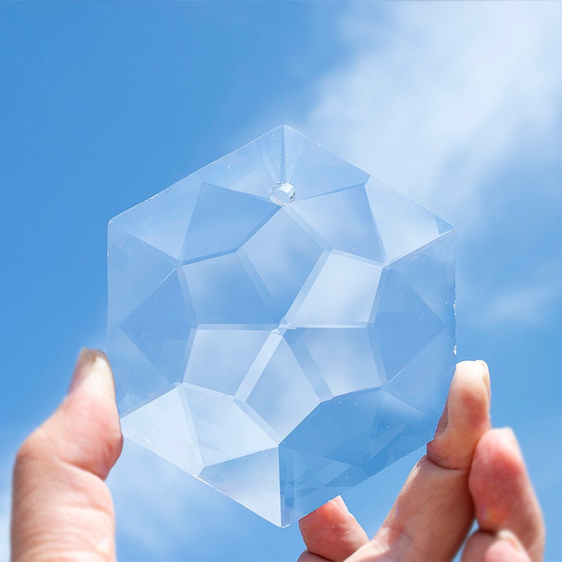 Handmade Crystal Beauty Hexagon Feng Shui Window Prism Suncatche Handmade Crystal Beauty Hexagon Feng Shui Window Prism Suncatche