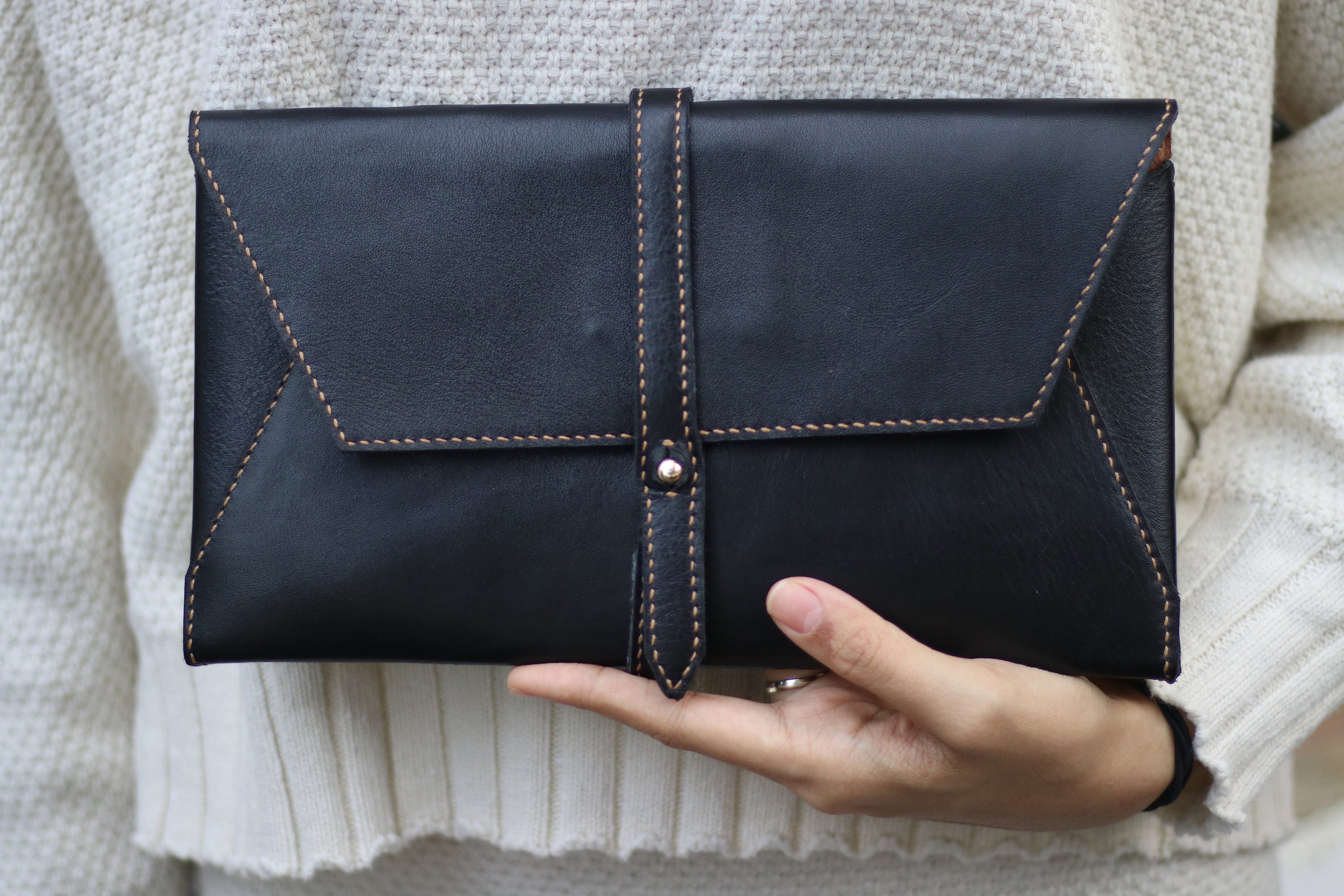 Leather envelope purse shop