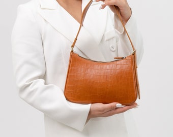 Handcrafted Brown Leather Shoulder Bag with 90's Vintage Style, High-Quality Leather Handbag for Women