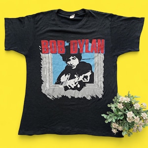 Vintage 80&#39;s Bob Dylan Tom Petty And The Heartbreakers True Confessions Tour T Shirt size L (W 19 x L 28)