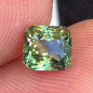 Blauwgroen saffier, 1,15 karaat onverwarmde natuurlijke saffier uit Australië