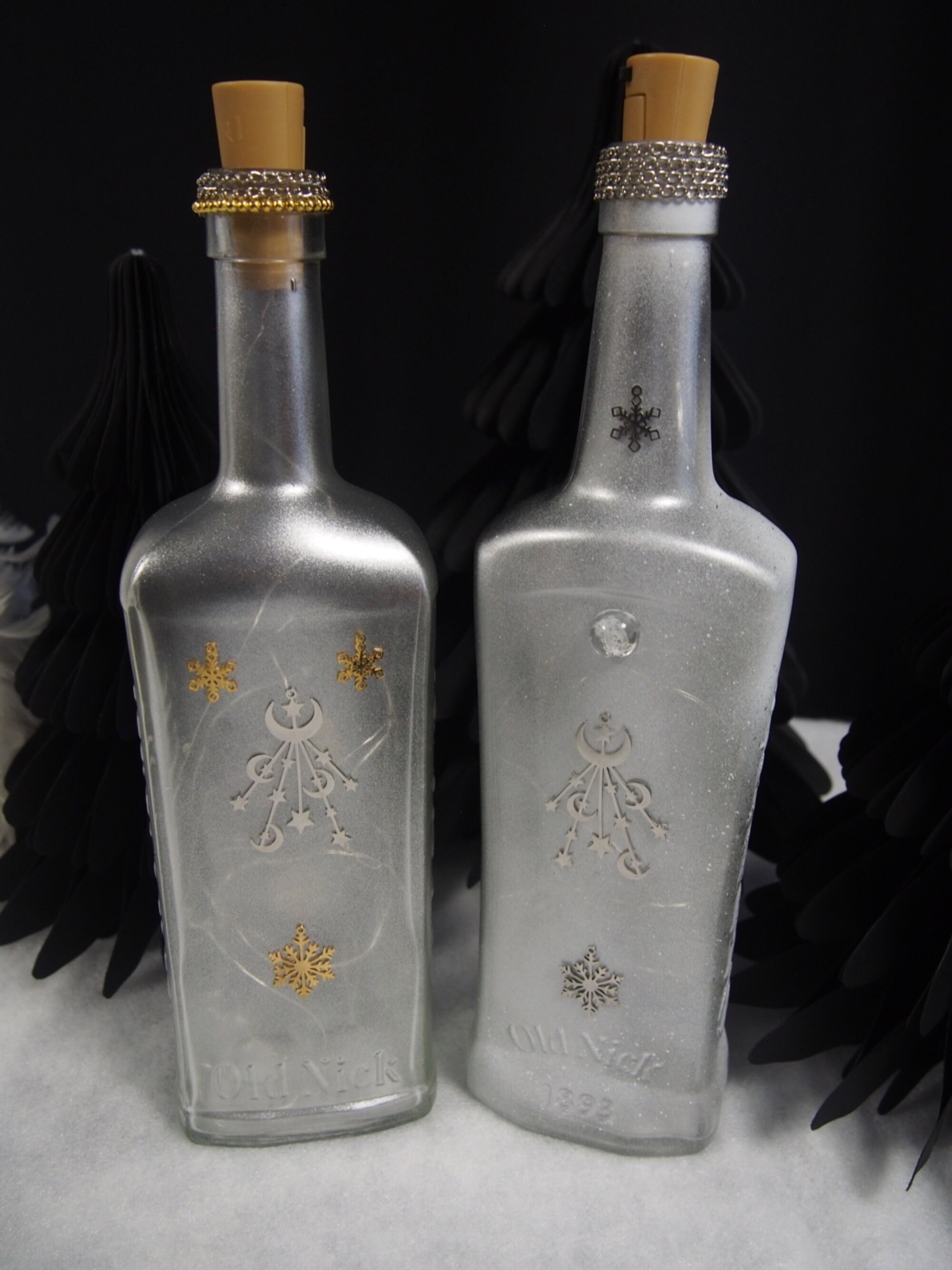 Bouteille Recyclée Décorée Pour Ornement de Table ou Une Décoration Intérieure Noël