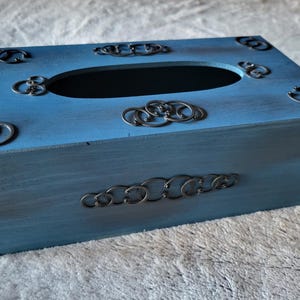 Circlip Decorated Tissue Box