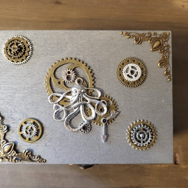 Boite à bijoux en bois inspiration Steampunk