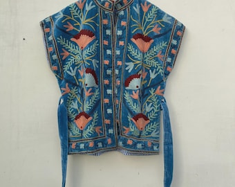 Schicke bestickte Suzani Samt-Blumenweste - Boho ärmellose Jacke - Ethnische Blumenweste - Festival & Boho Wear Weste -Geschenk für Sie