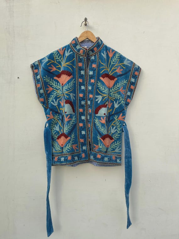 Embroidered Suzani Velvet Vest – Bohemian Floral Sleeveless Jacket