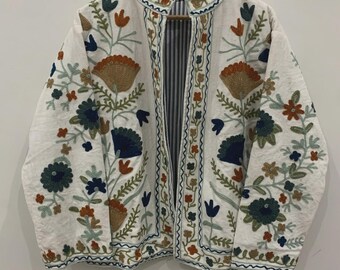 Jaqueta Suzani de veludo feita à mão, casaco vintage com bordado floral.