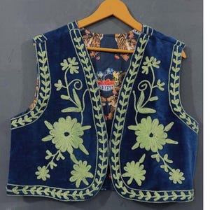 Sleeveless Women&#39;s Vest & Waistcoat Embroidered Suzani Velvet Jacket | Floral Velvet Suzani Vest | Women&#39;s Suzani Short Jacket, Gift For Her