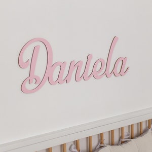 Nome de madeira personalizado, placa de parede sobre Grib, letras personalizadas de 8'' a 35'' de largura, decoração de berçário, decoração de família para chá de bebê, placa de porta