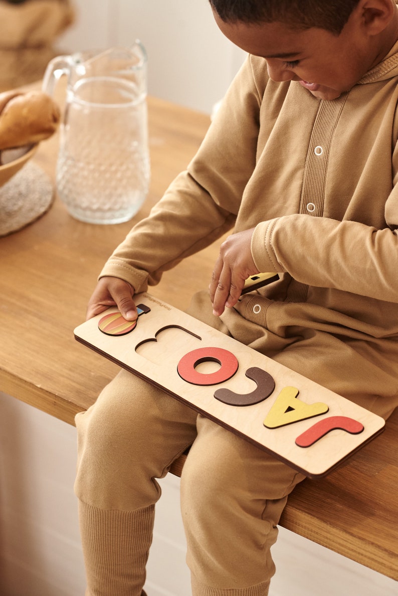 Personaliseer decorcadeaus voor kinderen, houten persoonlijke puzzel Montessori speelgoed voor kinderen, cadeau voor kinderkamer decor voor jongens en meisjes afbeelding 5