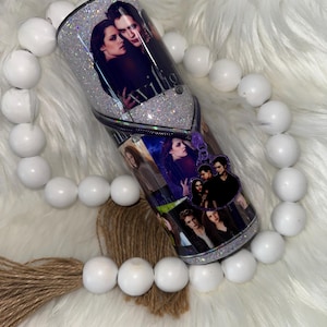 Twilight Saga 20oz Tumbler: Glitter Design with Lid & Straw