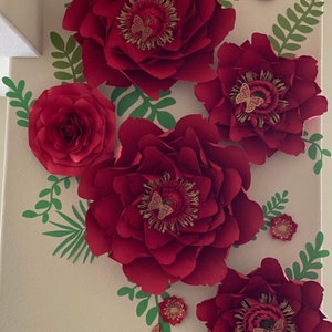 Beautiful red paper flowers (set of 8 flowers)