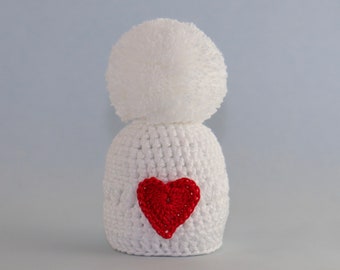 Miniature hats (white, red, purple) with applique (heart, shamrock) for pets, dolls, toys.