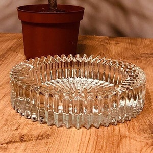 Decorative Clear Heavy Glass Ashtray (600g), 14cm, Wedding Gift, Birthday Gift, Home Bar Transparent, Unique Christmas Gifts for Home