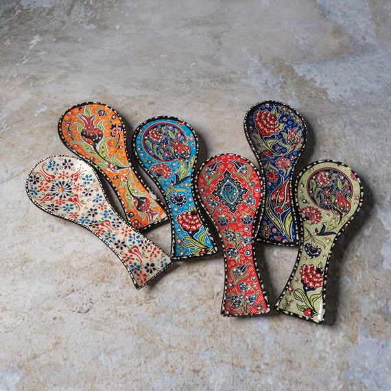Poggiamestolo dipinto a mano Cucina Utensile da portata e supporto Vassoio  in ceramica turca Crotia Cucchiaio da cucina in ceramica Regalo per mamma  nonna -  Italia
