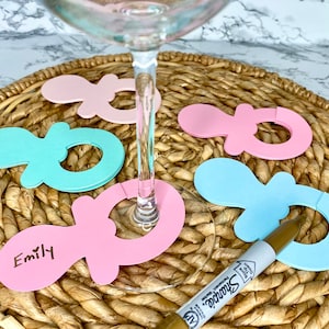 Etichette per bevande per baby shower, etichette per bevande con ciuccio, etichette per bevande con calice da vino, etichette per vino per baby shower, etichette per champagne per baby shower nere, bianche, rosa, blu