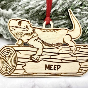 Bearded Dragon Ornament, Bearded Dragon Christmas Ornament, Bearded Dragon Decor, Bearded Dragon Gifts, Bearded Dragon Mom, Wooden

Bearded Dragon Ornament in red ribbon.  Personalization included.