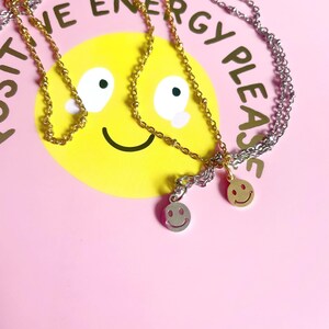 Smiley Halskette, Zierliche Choker Halskette mit Smiley, Minimalistische Sommer Halskette mit Smiley Anhänger, Edelstahl Kette Gold und Silber Bild 10