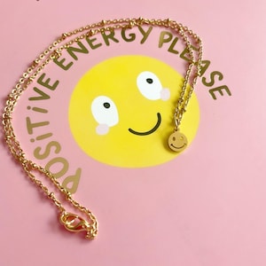 Smiley Halskette, Zierliche Choker Halskette mit Smiley, Minimalistische Sommer Halskette mit Smiley Anhänger, Edelstahl Kette Gold und Silber Bild 1