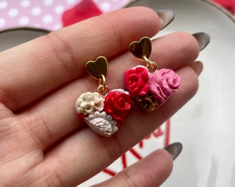 Valentine's Day Heart earrings, Love-themed earrings, Flower Earrings with pink and red dangling hearts, Valentine's gift