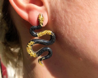 Snake earrings in black and gold, Handmade long resin earrings with big snake, Statement earring with Animal, Silver stud Earring with snake