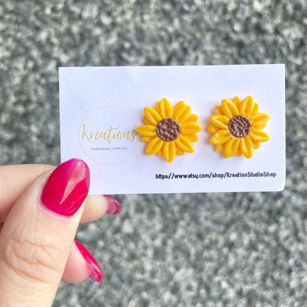 Sunflower stud earrings handmade with polymer clay, Handmade small flower studs, Small fun everyday earrings, Cute giftidea