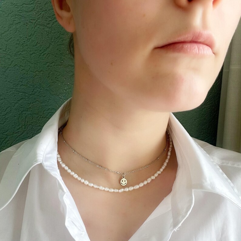 Smiley Halskette, Zierliche Choker Halskette mit Smiley, Minimalistische Sommer Halskette mit Smiley Anhänger, Edelstahl Kette Gold und Silber Bild 9