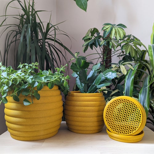 Bee Hive Planter, Bee, Plant Pot, Eco-friendly, 3D printed, Yellow planter, unique plant pot, plant pot, pot with drainage, drainage.