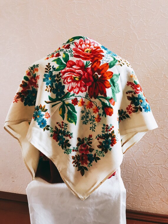 Russian shawl White scarf Ukrainian shawl Woolen s