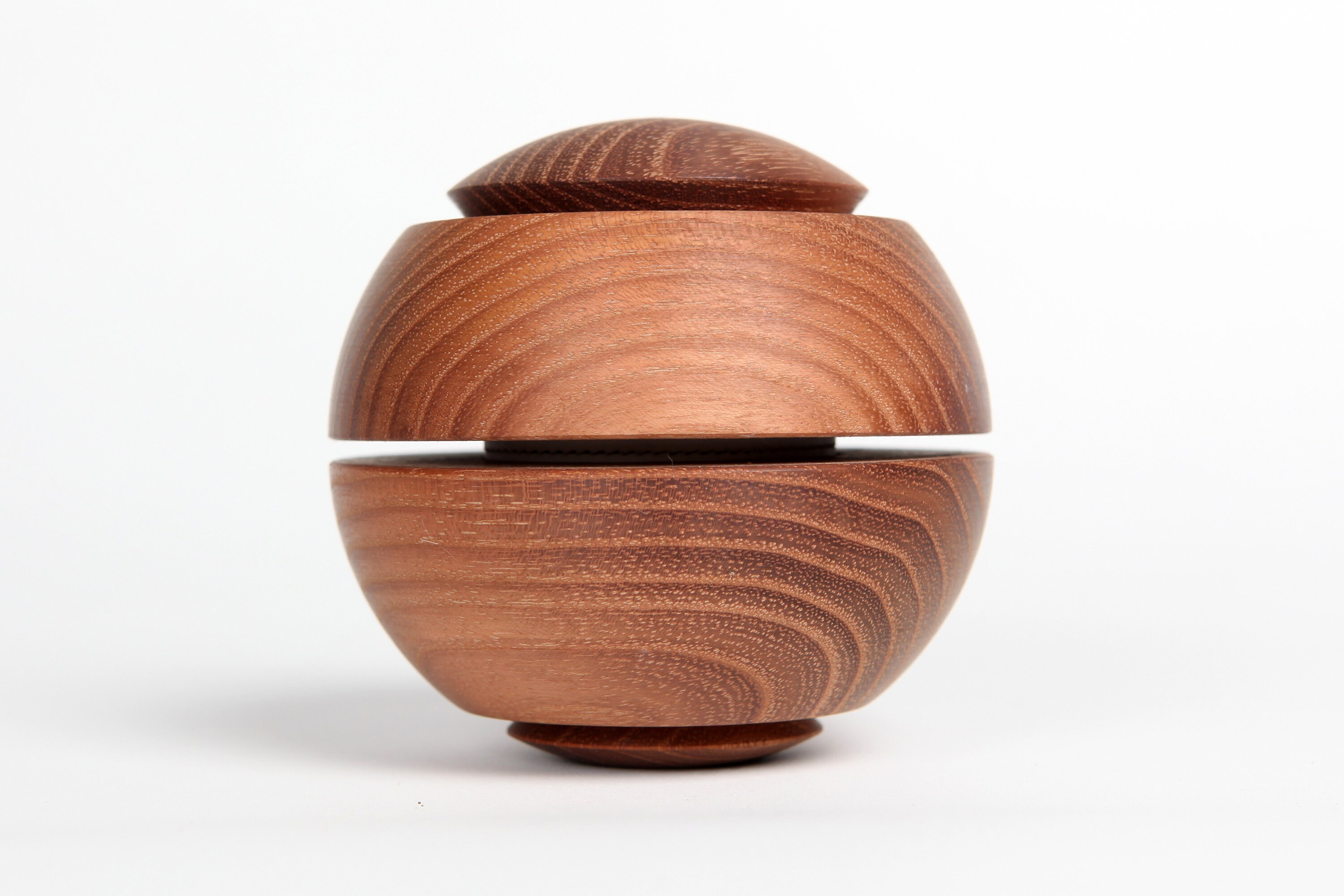 Gewürzmühlen aus Potsdam, vollendetes Design mit einzigartiger Funktion & Keramik Scheibenmahlwerk, handgefertigt, www.gewuerzmuehle-kohl.de