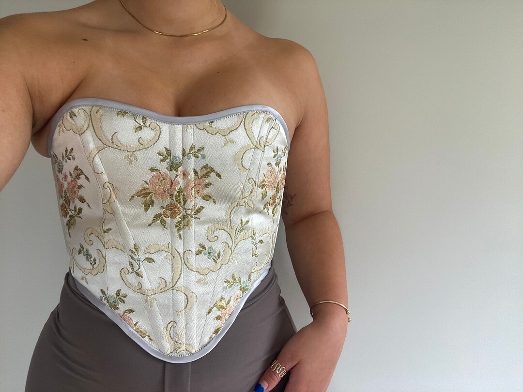 best corset style tops for large chest｜TikTok Search