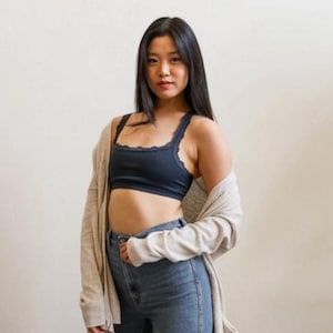 Geripptes Crop Tank Lace Strap Bralette - Elegant, bequem und für jeden Tag schick