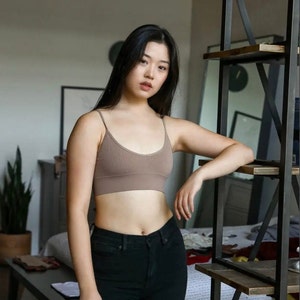 Low Back Seamless Bralette – Sleek, Minimalist & Everyday Essential