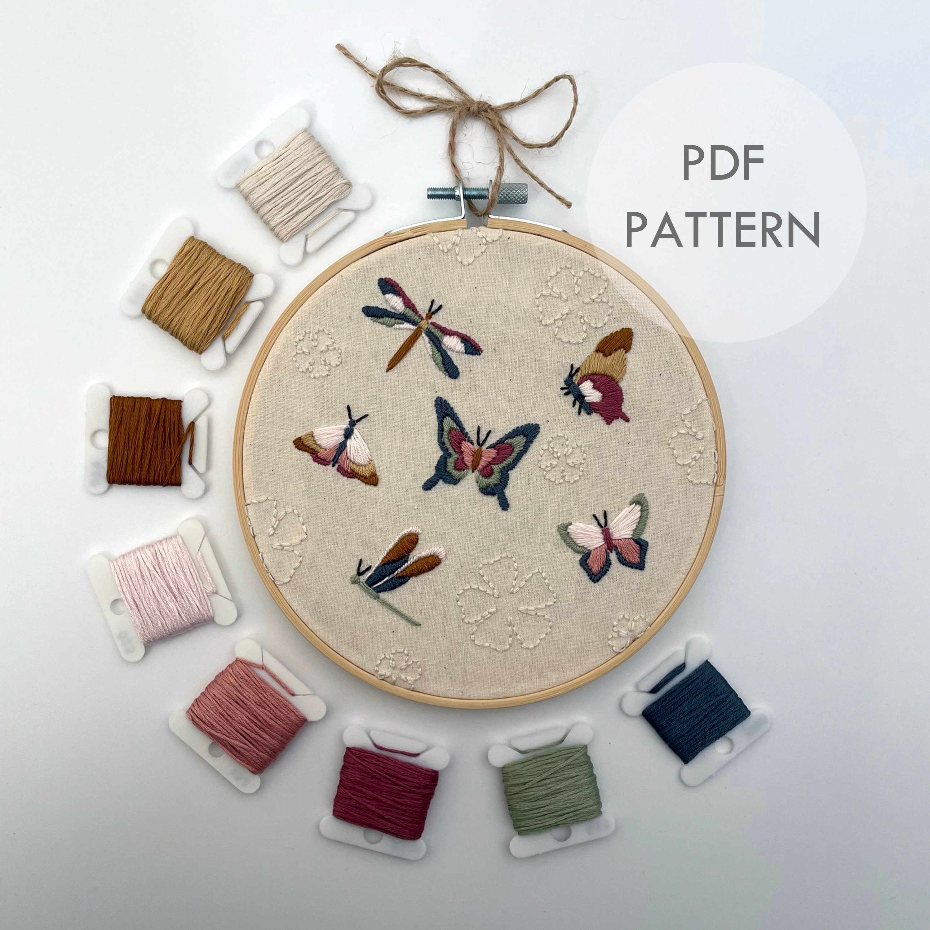 咲き誇る蝶 // 6 インチの刺繍枠アート // 説明書付き PDF パターン