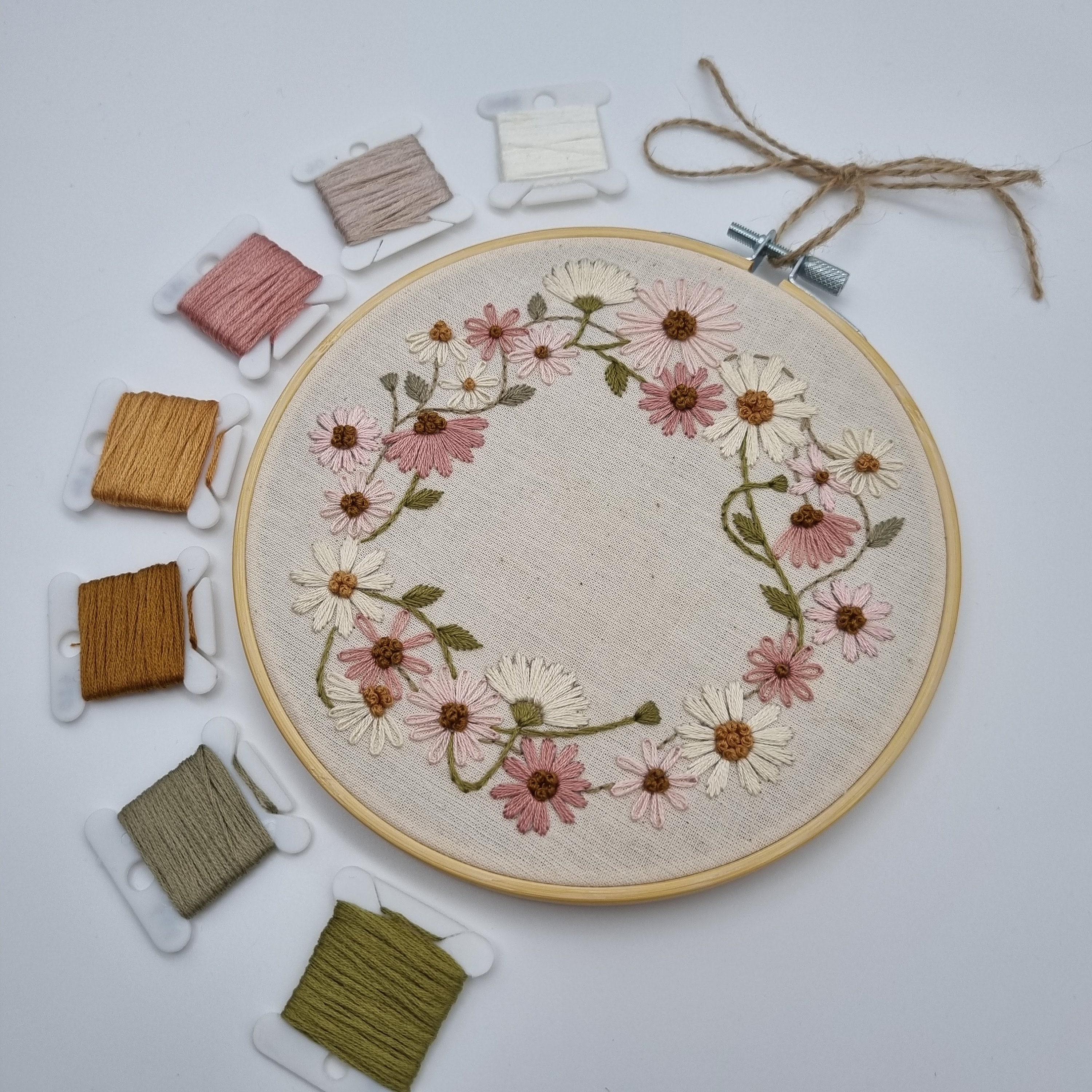Daisy Chain Wreath // 6 Inch Embroidery Hoop Art // PDF Pattern With ...