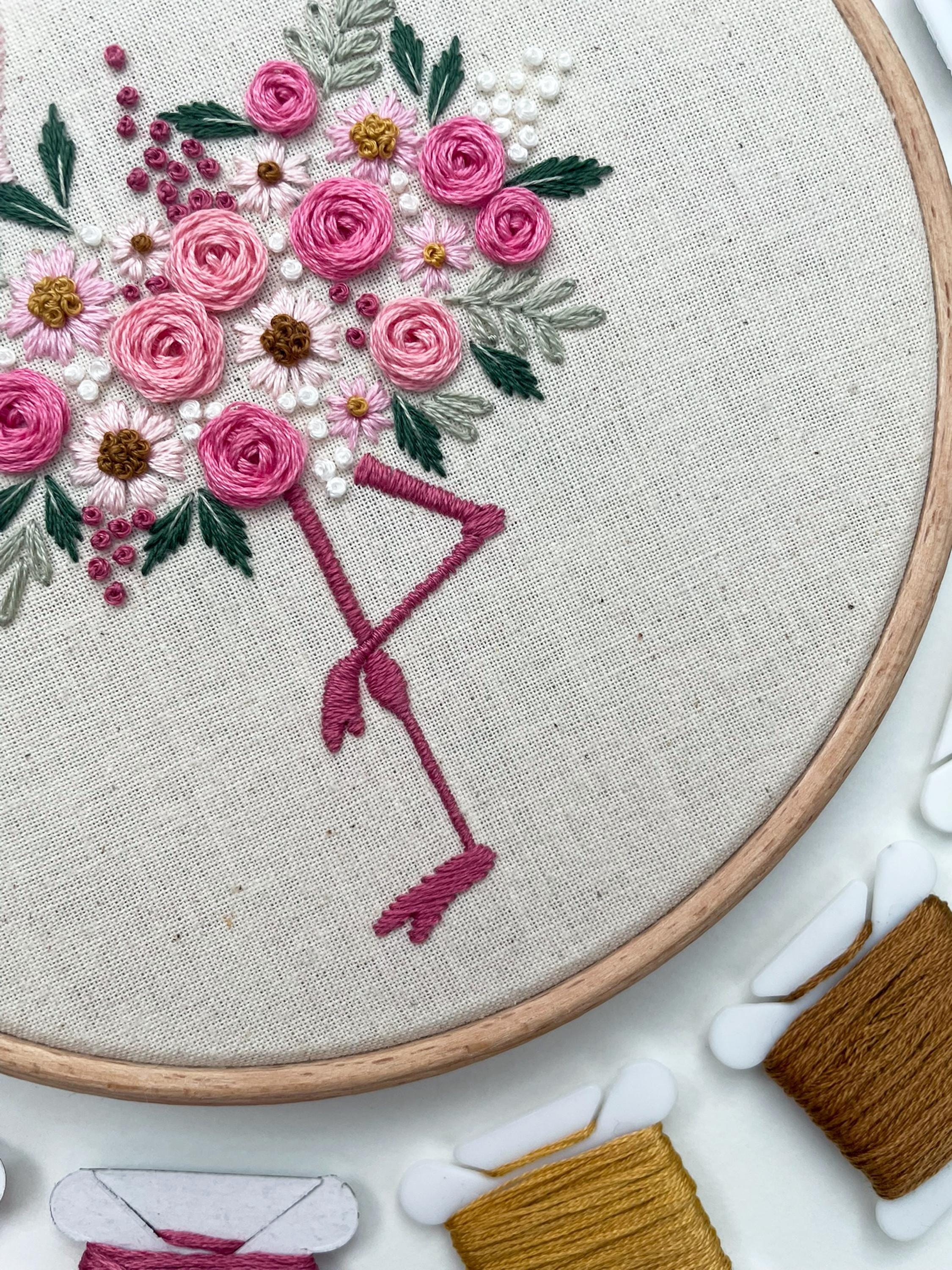 フローラルフラミンゴ // 6インチ刺繍枠アート // 説明書付きPDF
