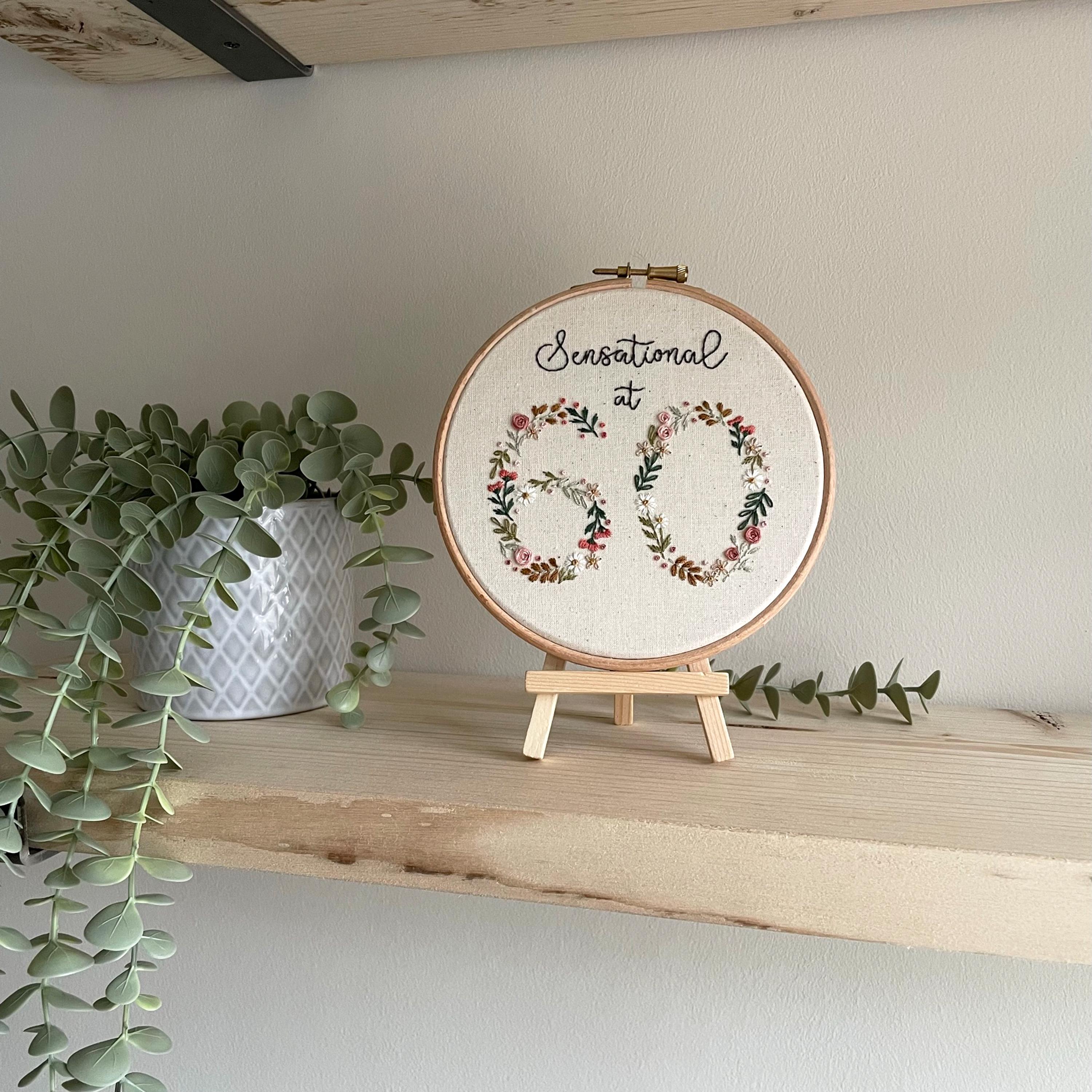 刺繍の絵。半額で 60 歳にしてセンセーショナル // 6 インチの刺繍枠アート // 説明書